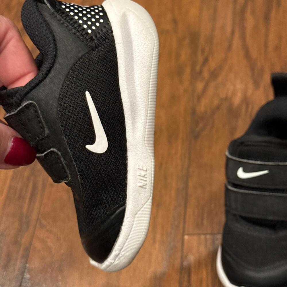 New Nike Toddler Omni Multi-Court (TD) Sneakers Slip-On Black Size 4c - Picture 3 of 6